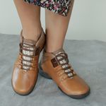 Bota Em Couro Vitore cor tamara J.Gean