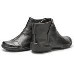 Bota Feminina em Couro Preto J.Gean CM0039
