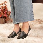 Sapatilha Joy Feminina em Couro Preto J.Gean