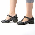 Sapato Boneca Salto Grosso Em Couro Preto Dual Comfort J.Gean FE0048/10