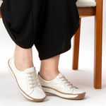 Tênis Wave Feminino em Couro Branco J.Gean FI0021/04