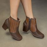 Bota Feminina Retrô De Couro Cor Brown Exclusividade J.gean Cod. FM0002