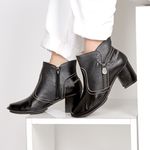 Bota Feminina New Pietra Salto Alto em Couro Preto J.gean 