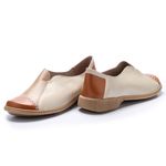 Sapatilha New Exclusiva em Couro cor Mel J.Gean