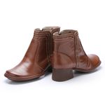 Bota Feminina Salto Médio em Couro chocolate J.Gean .