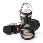 Sandália Feminina Lolly em Couro cor Preto J.Gean