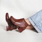 Bota Feminina Salto Médio Em Couro Vinho J.gean