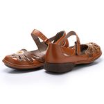 Sapatilha New Exclusiva em Couro cor Mel J.Gean 