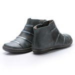 Bota Feminina Rasteira em Couro cor Denin J.Gean 