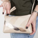 Bolsa de Mão Em Couro Creme J.Gean 