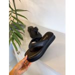 Chinelo Flat Form Tati Preto 