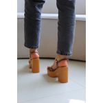 Sandália Plataforma Kamila