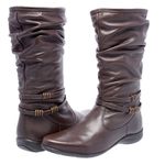 Bota Feminina Rasteira em Couro com Detalhes Enrugados