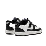 Nike Tênis Court Vision LO - Preto/Branco 