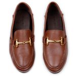 MOCASSIM CONHAQUE DETALHE EM METAL 