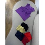 Cropped com detalhe de fivela 