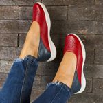 Sapatilha Feminina conforto couro legítimo cor vermelha com azul