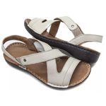 Sandália Feminina couro legítimo cor creme super confortável