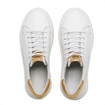 Tênis feminino casual couro legítimo cor branco com detalhe dourado