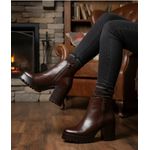 Bota feminina plataforma tratorada salto alto couro legítimo cor chocolate lisa