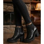 Bota feminina tratorada salto alto couro legítimo cor preta lisa