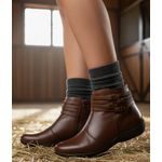 Bota Rasteira Pierrô cano curto couro legítimo cor havana com fivelas laterais