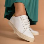 Tênis Feminino Slip On Couro Legítimo Pierrô - Branco com Detalhe Ouro