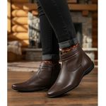 Bota Rasteira feminina cano curto couro legítimo cor café confortável