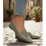 Sapatilha Mocassim feminina couro legítimo perfurada cor alga