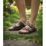 Sandália birken rasteira anatômica couro legítimo cor café