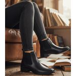 Bota Feminina em couro legítimo cor preta lisa