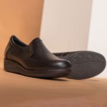 Sapato feminino ortopédico com elástico couro legítimo cor preto