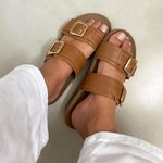 Sandália Papete Maju Caramelo