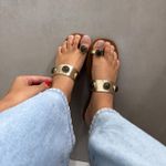 Rasteira Maitê Couro Dourada