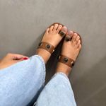 Rasteira Maitê Couro Caramelo