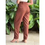 Calça Alfaiataria Isabel com Costura Frontal MARROM