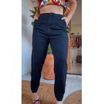 Calça Cenoura Detalhe Frente Preto