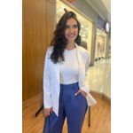 Max Blazer Carolina em Crepe Alfaiataria Branco | Elegância Atemporal e Conforto Estruturado do P ao G