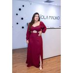 Vestido Longo Kênia em Crepe Seda Marsala | Elegância Moderna com Costas Abertas e Fenda Sofisticada (36 ao 44)