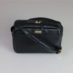 Bolsa Lizi Preto - Metal Ouro | Couro Legítimo