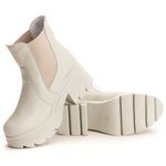 Bota Chelsea Feminina Cano Baixo Tratorado Couro Legitimo Off-White