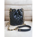BOLSA SACO PEQUENA MATELASSÊ Couro Legítimo