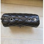 Bolsa Sofisticada com alça de corrente