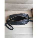 BOLSA MATELASSÊ EM V COM BOLSO EXTERNO Couro Legítimo