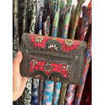 Bolsas em metal e Pedras Naturais 