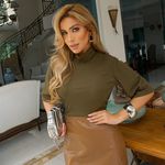 Blusa gola alta musgo