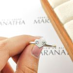 Anel Eternity Com Aro Cilíndrico e Chapa De Coração Com Duas Iniciais