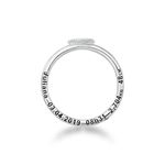 Anel Eternity Com Aro Cilíndrico e Chapa De Menina Com Óculos