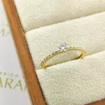 Anel De Noivado Cléo Em Ouro 18k