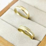 Alianças Em Ouro Jacarta 4mm Polida Reta Chanfrada